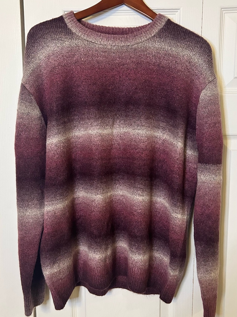 Original Use Men's oversized  Plum and striped white Crewneck Sweater